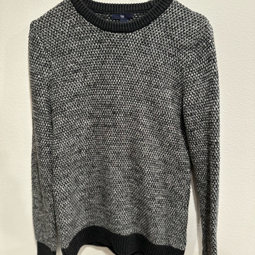 Gap Gray Crewneck Knit Sweater